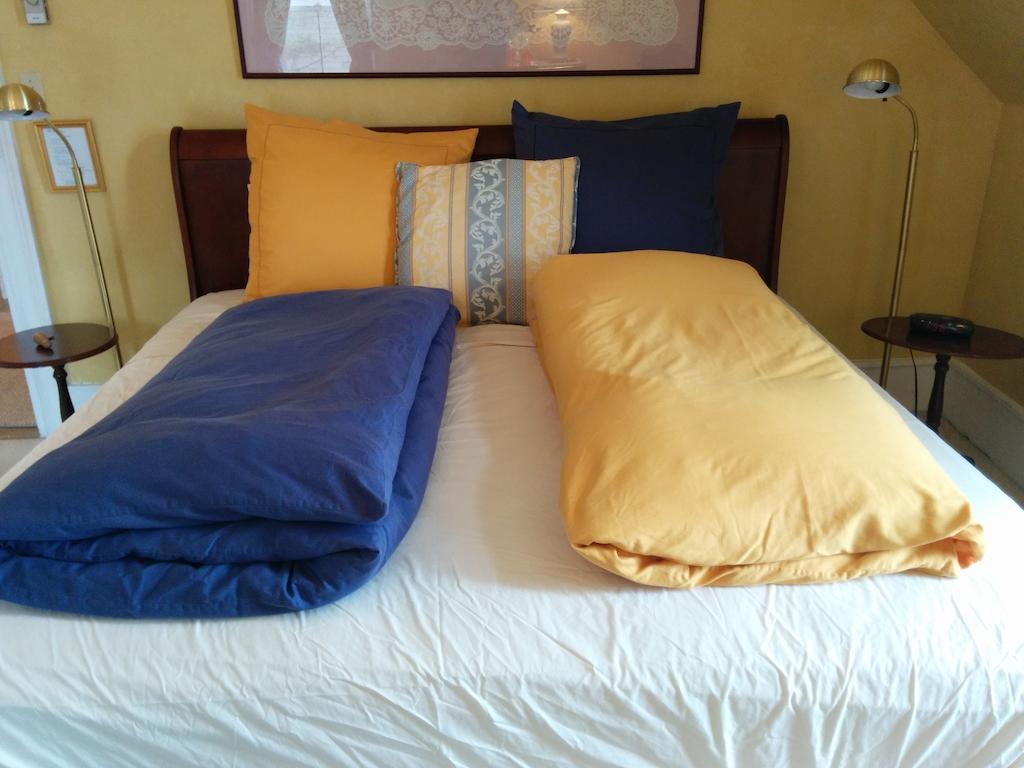 Fairmont House Bed & Breakfast Махон Бэй Номер фото